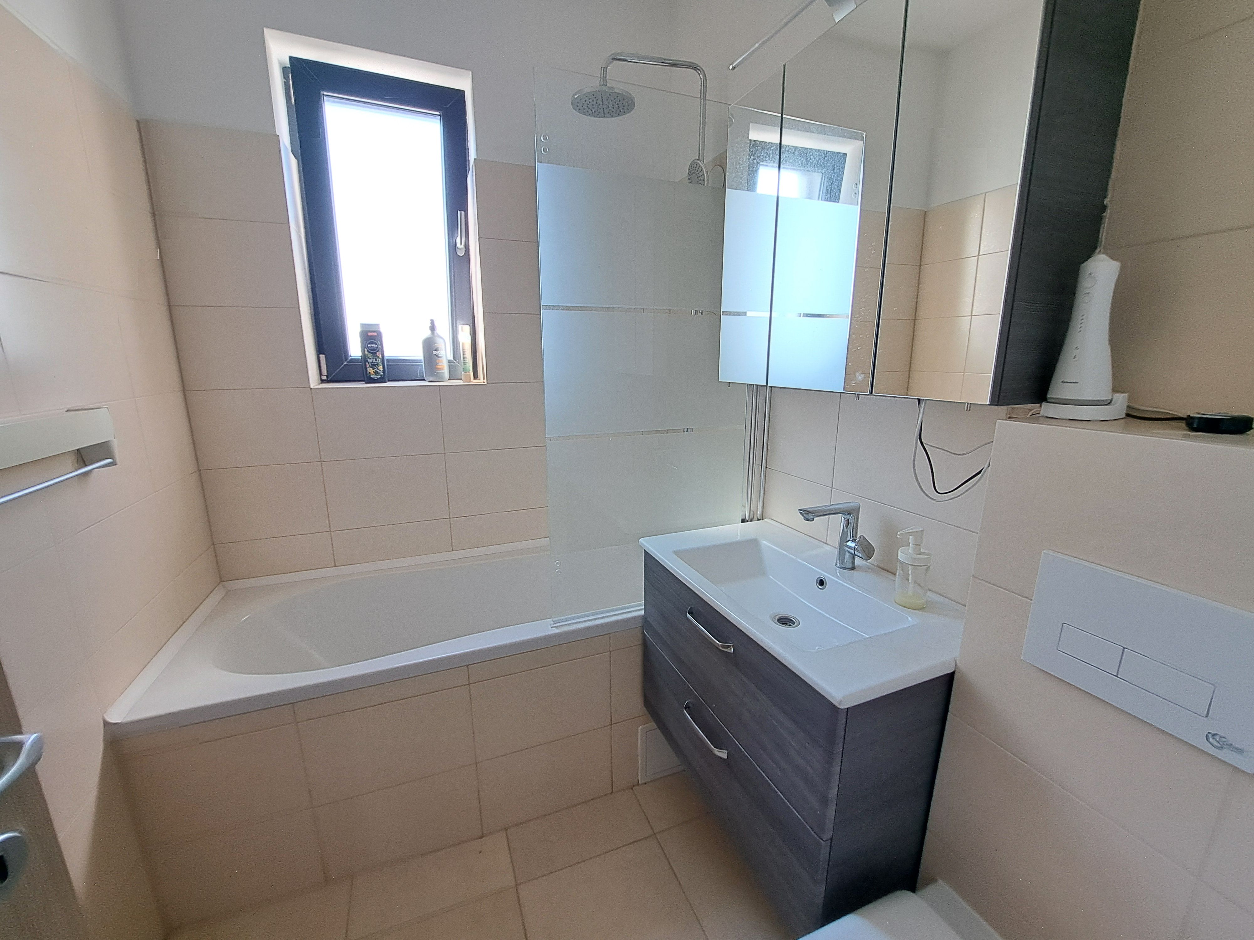 Apartament cu 2 camere + loc de parcare  vedere la padurea Baneasa