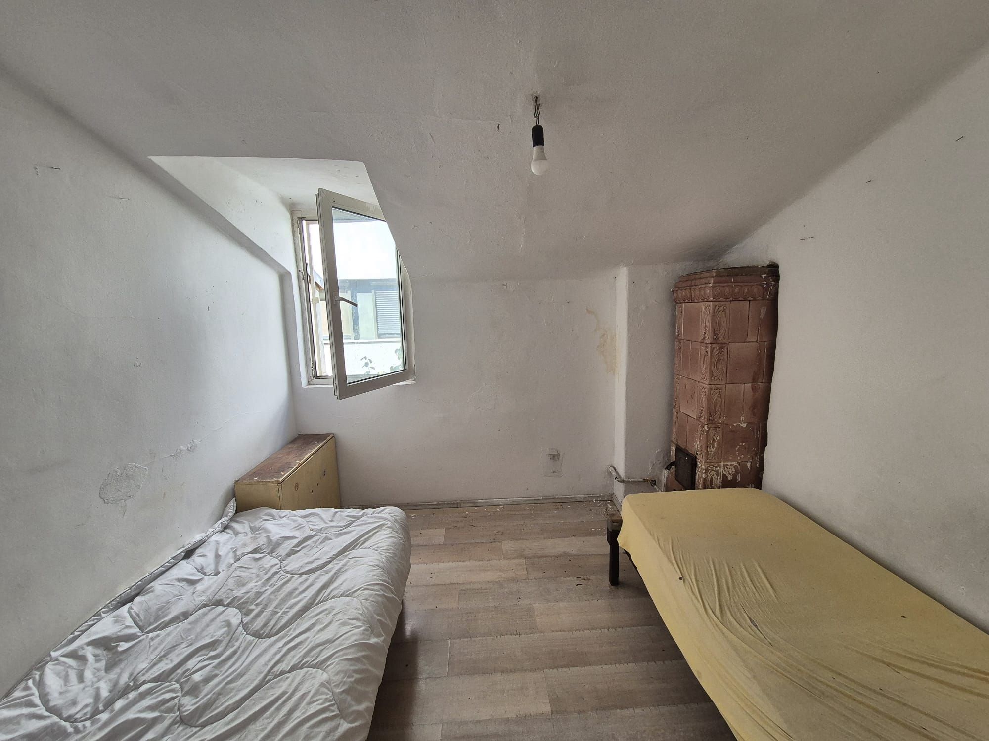 Apartament cu 4 camere + pod  Vicoriei  Lascar Catargiu