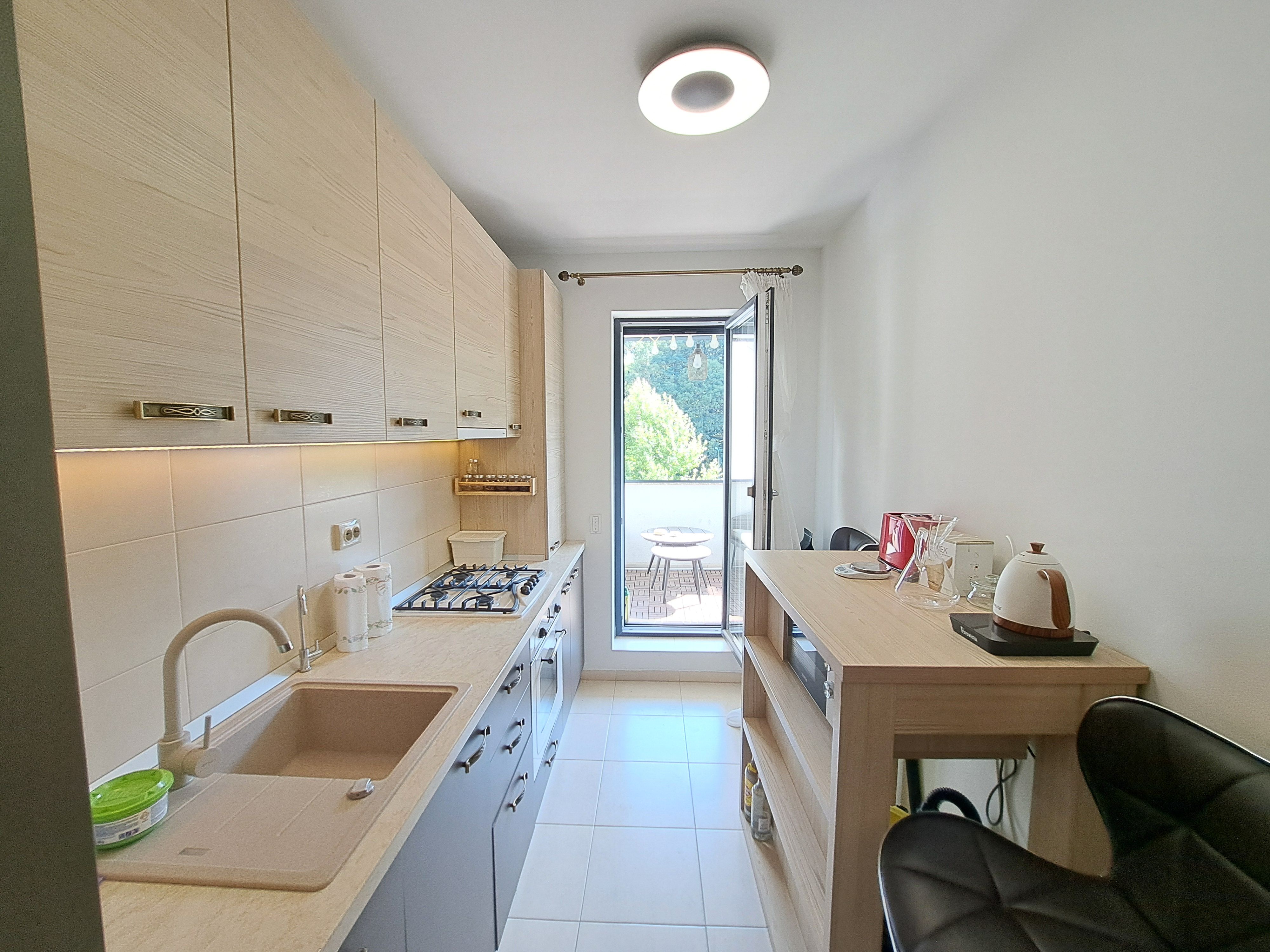 Apartament cu 2 camere + loc de parcare  vedere la padurea Baneasa