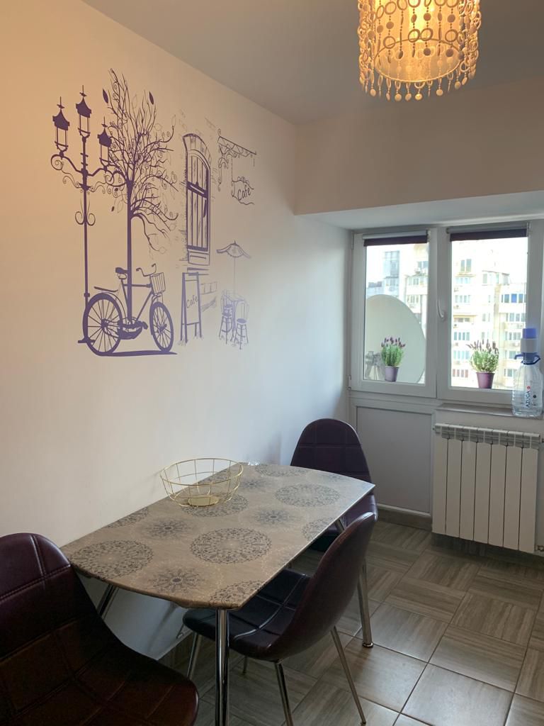 Apartament cu 3 camere in zona Decebal