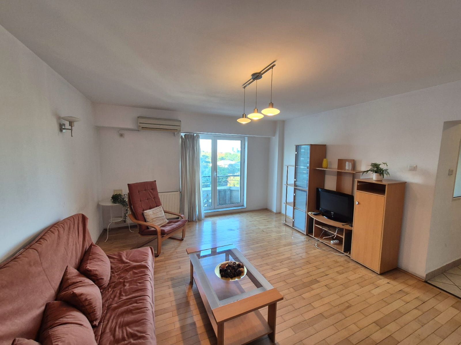 Apartament cu 2 camere 60,93 mp  piata Victoriei