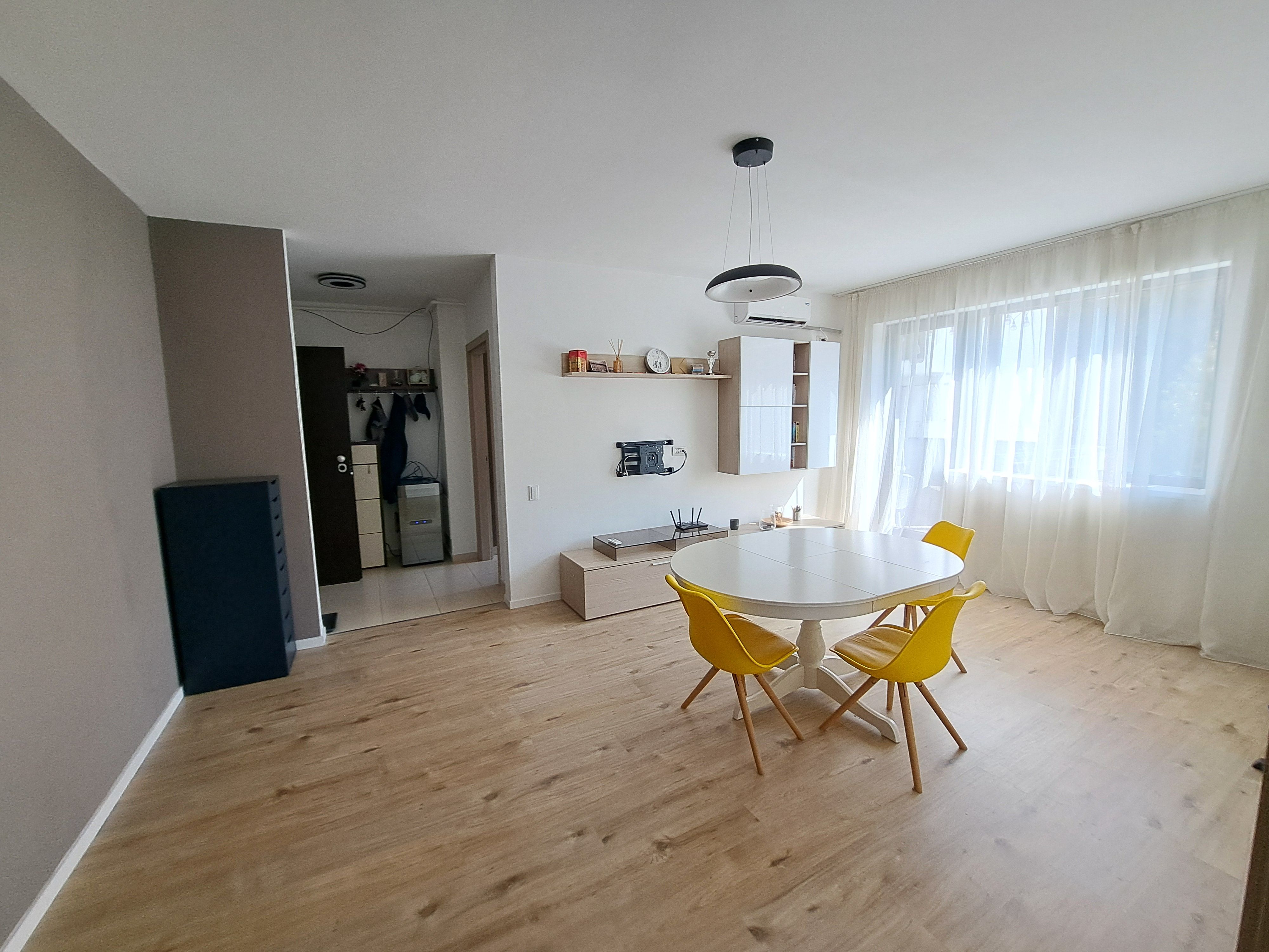 Apartament cu 2 camere + loc de parcare  vedere la padurea Baneasa