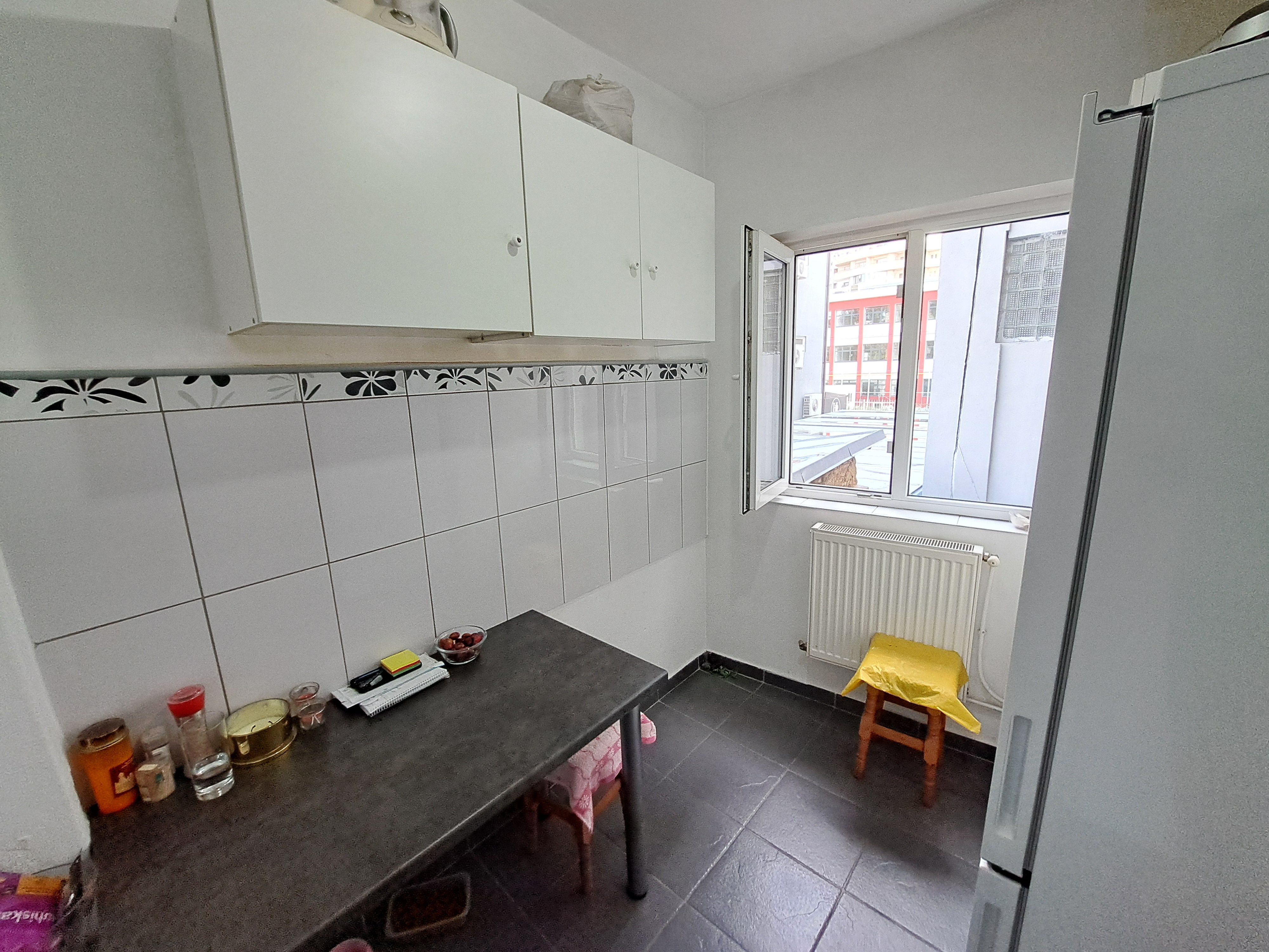 Apartament cu 4 camere  Unirii